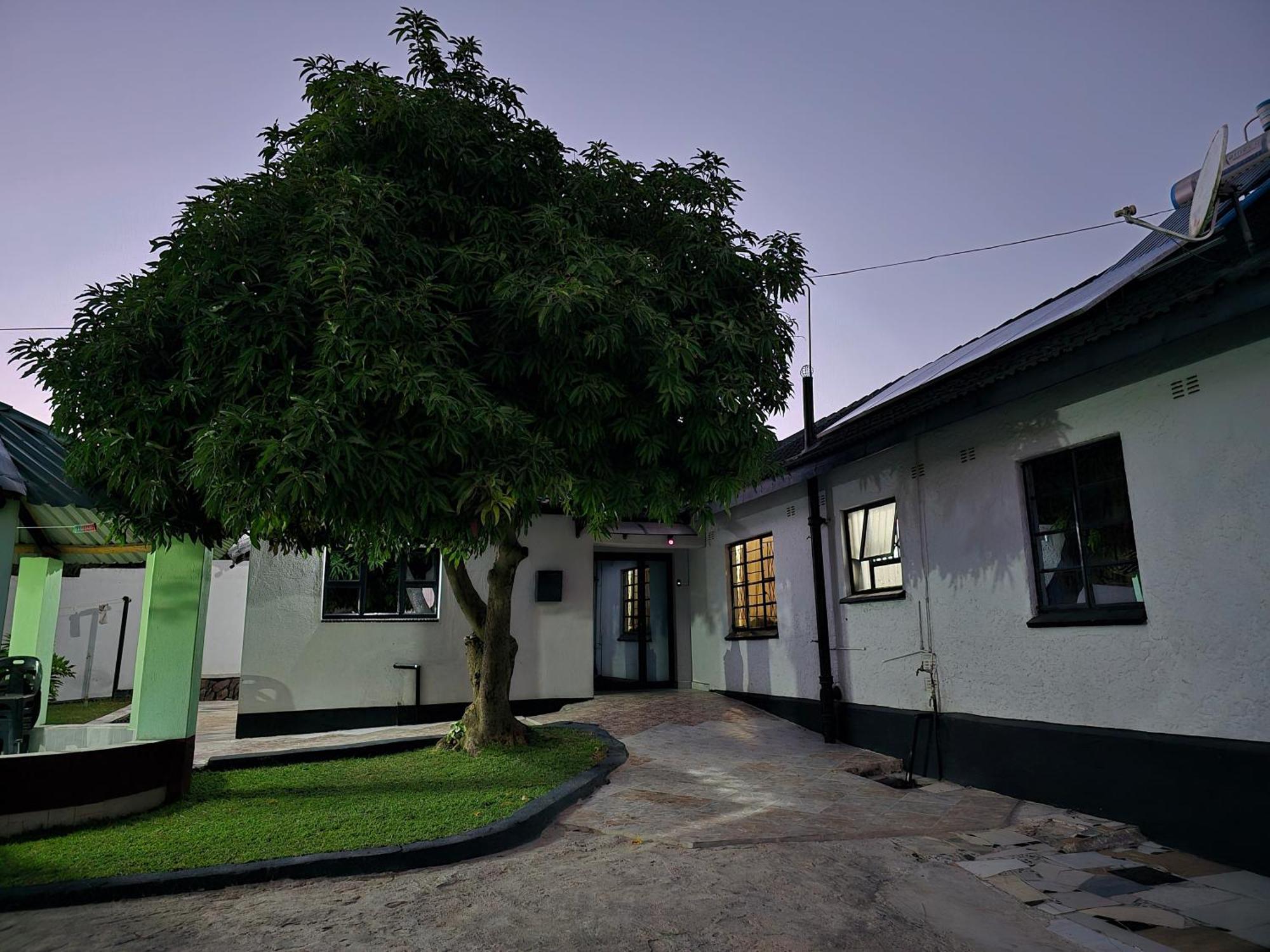 26 Pike Place Mutare Екстериор снимка